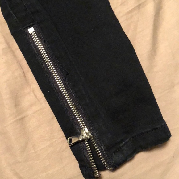 Dark, skinny jeans - Picture 3 of 4